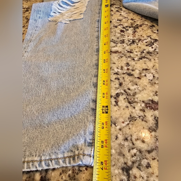 Levi red tab jeans - Picture 9 of 11